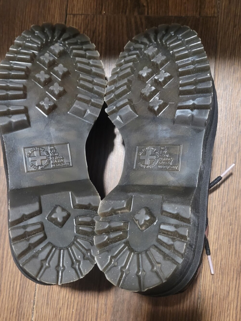NWT DR. MARTENS BLACK LEATHER HEART PLATFORM OXFORD SHOES - Picture 7 of 7